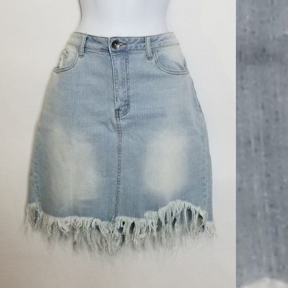 Frayed Hem Denim Skirt - Picture 6 of 6